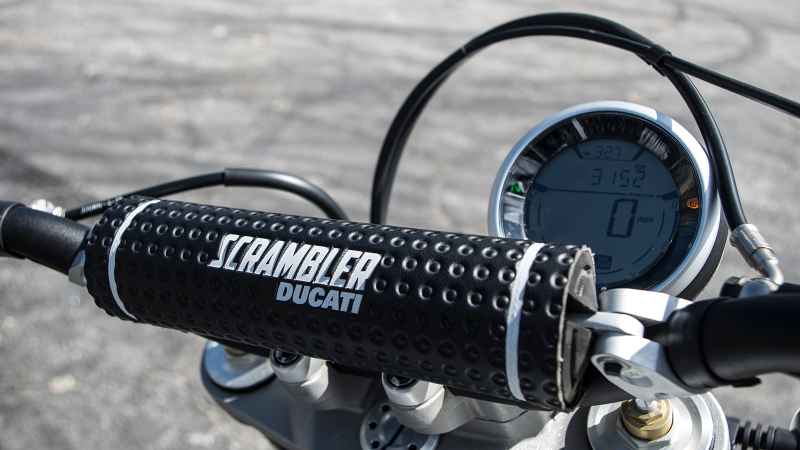 Illustration for article titled The Ducati Scrambler Desert Sled Is Fun To Ride But It's Best At Looking Cool